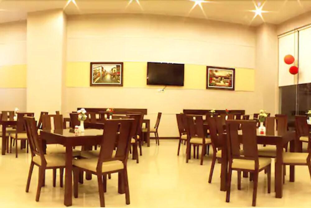 Lampion Hotel Solo ภายนอก รูปภาพ