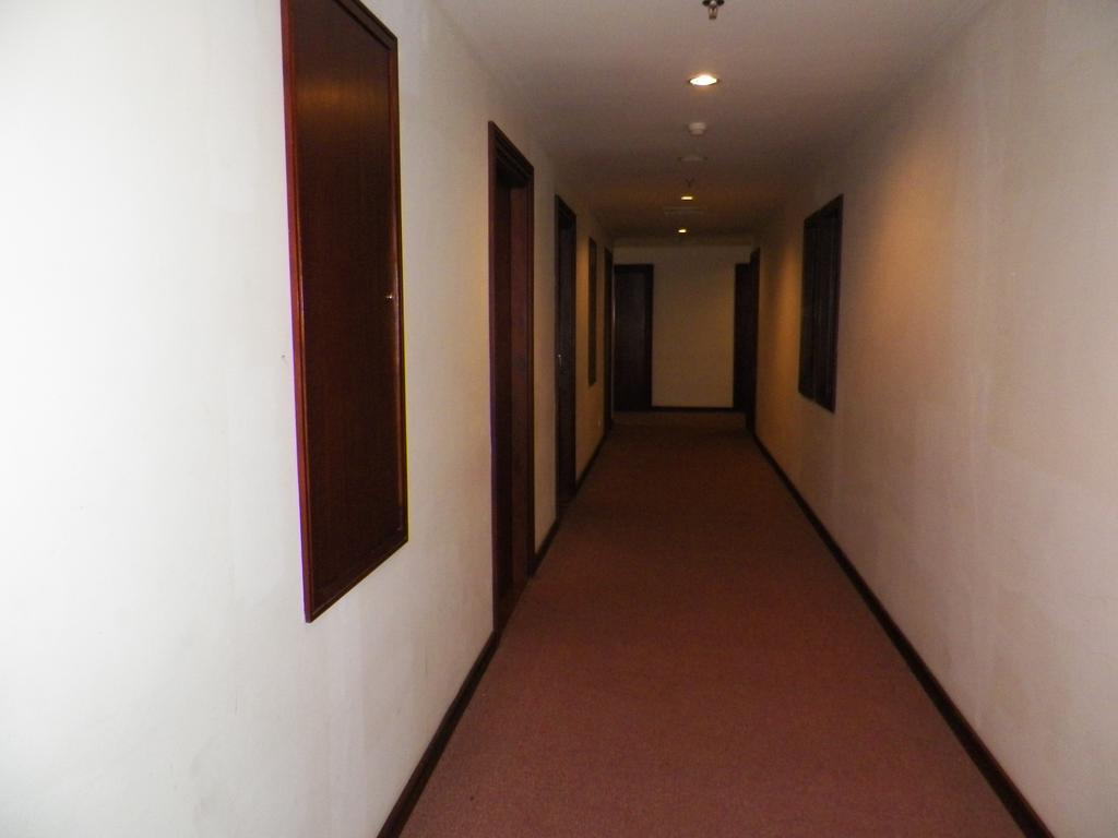 Lampion Hotel Solo ภายนอก รูปภาพ