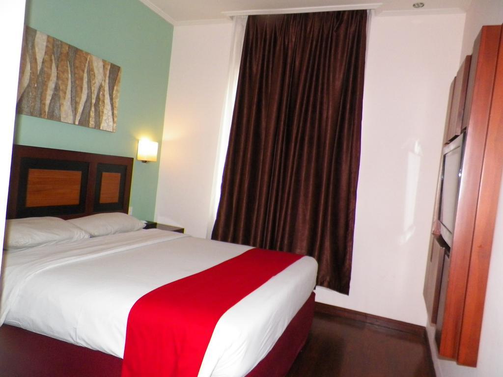 Lampion Hotel Solo ภายนอก รูปภาพ