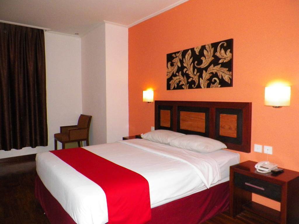 Lampion Hotel Solo ภายนอก รูปภาพ