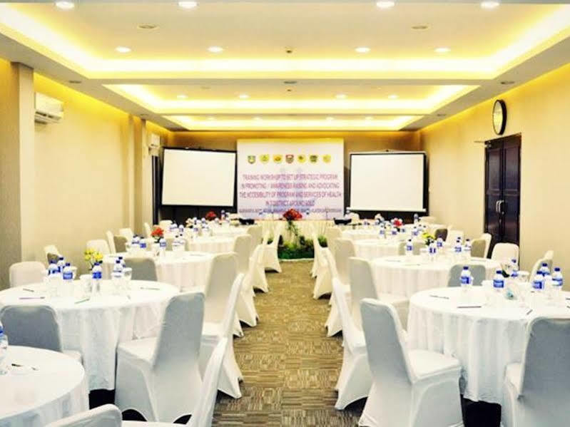 Lampion Hotel Solo ภายนอก รูปภาพ